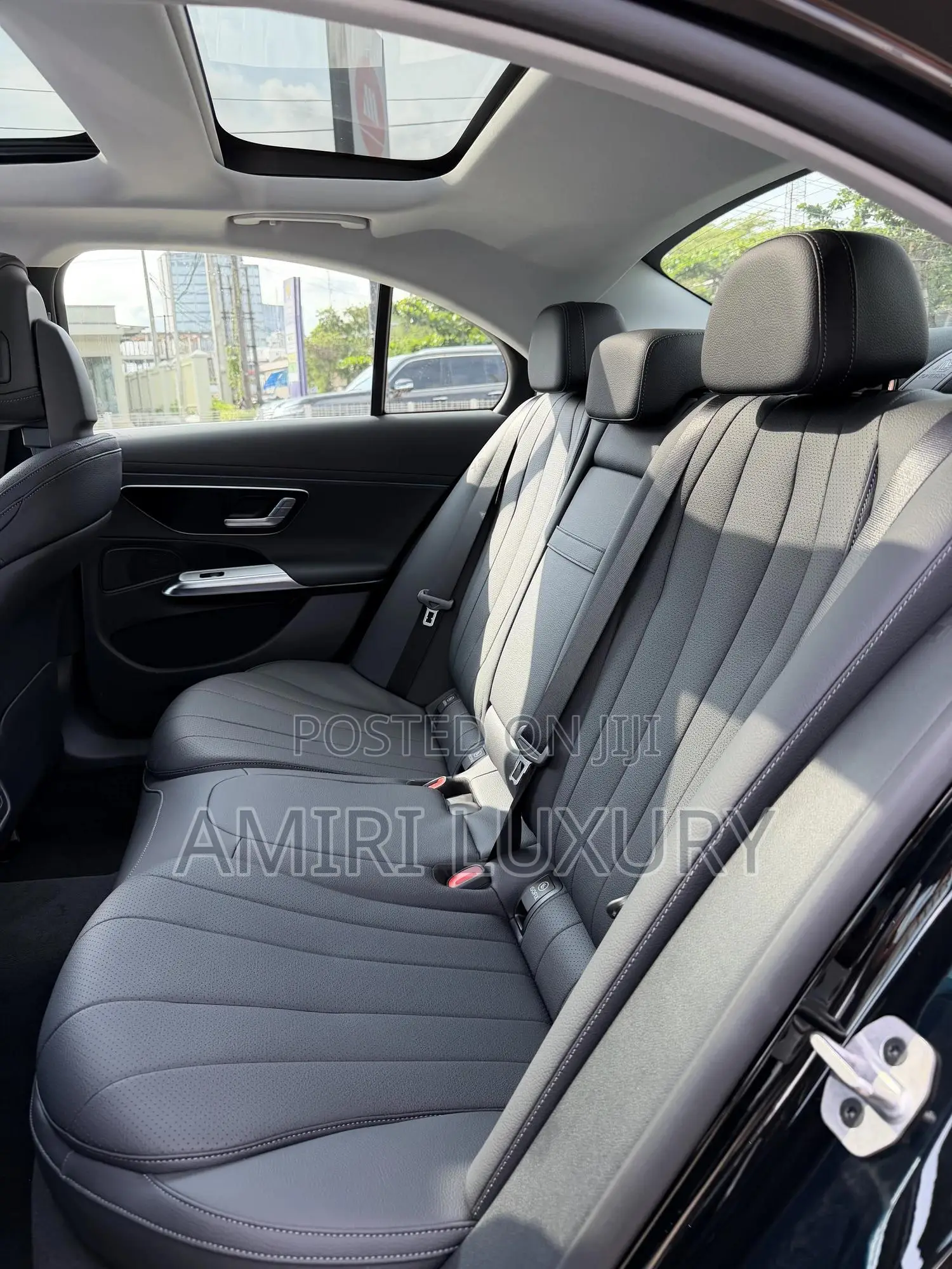 New Mercedes-Benz E350 2025 Black