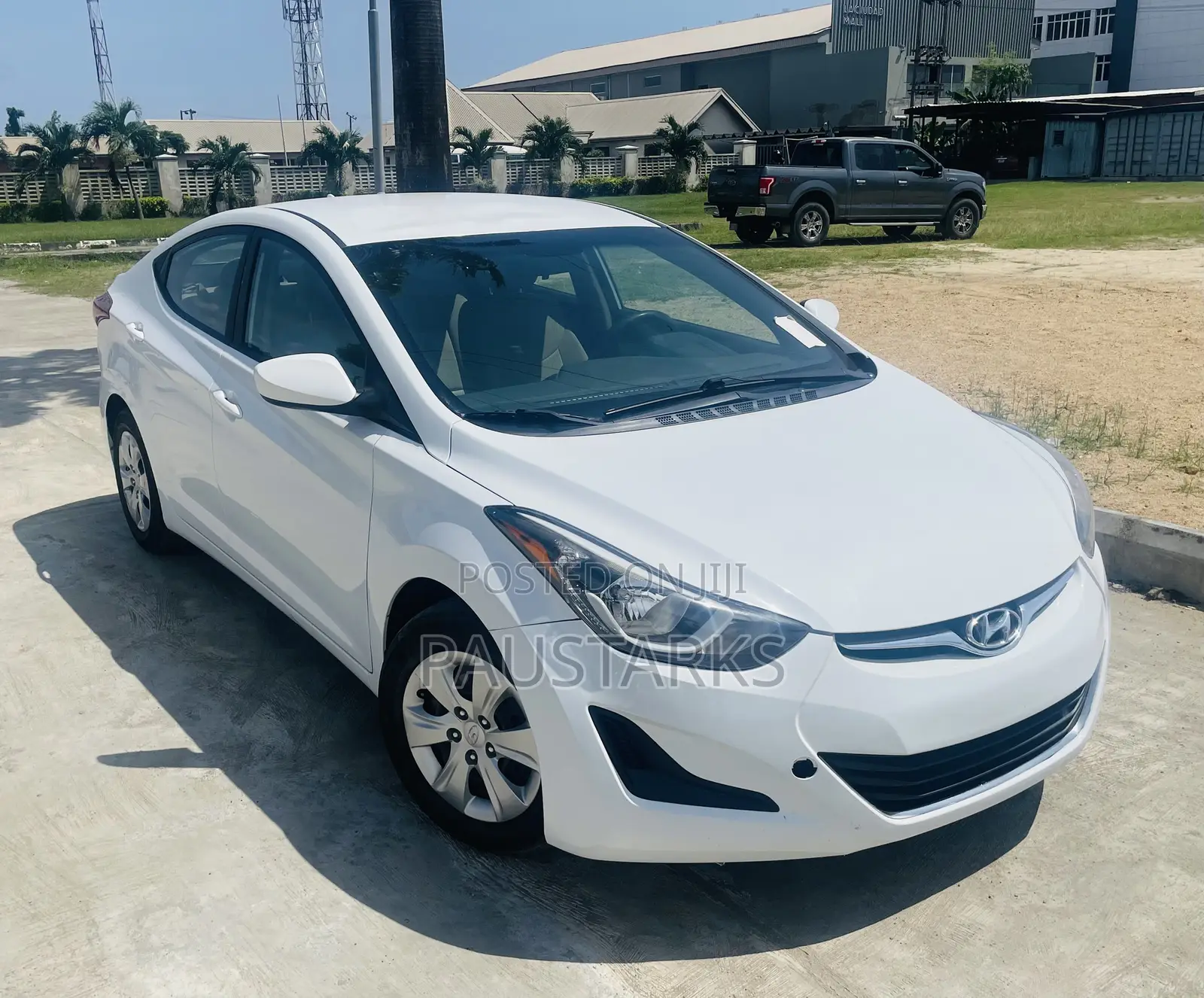 Hyundai Elantra Sport Sedan FWD (2.0L 4cyl 6A) 2016 White