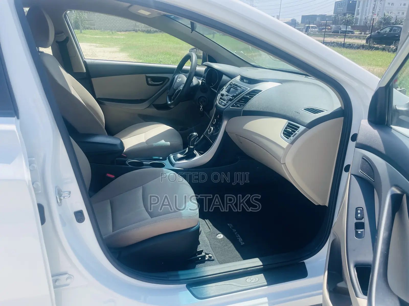 Hyundai Elantra Sport Sedan FWD (2.0L 4cyl 6A) 2016 White