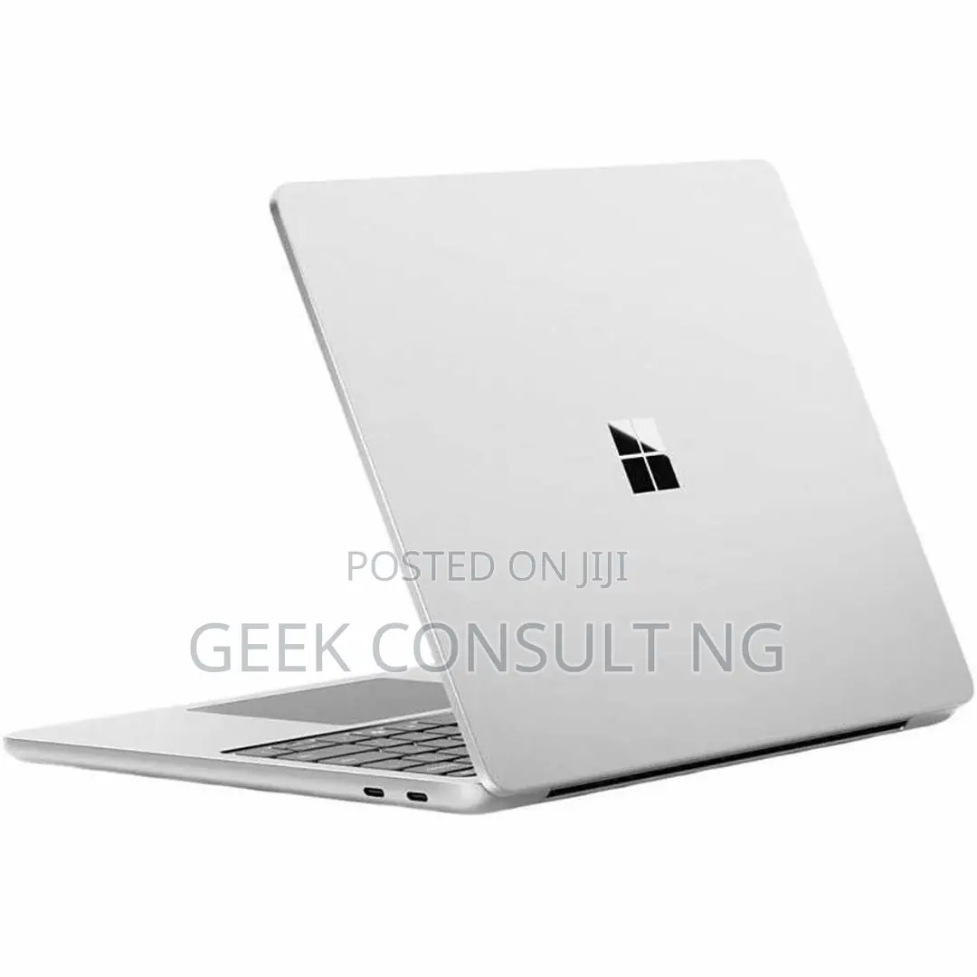 New Laptop Microsoft 16GB Qualcomm Snapdragon X Plus SSD 256GB