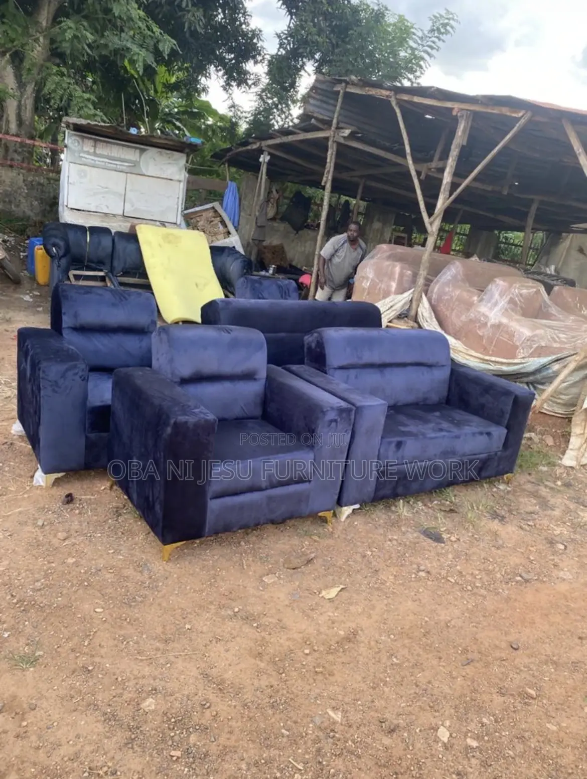 Set of Solid Couch 