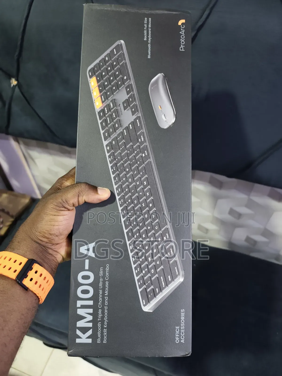 Protoarc Km100 a Bluetooth Keyboard and Mouse Combo