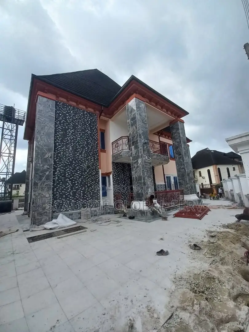 7bdrm Duplex in Naf Harmony Estate for sale