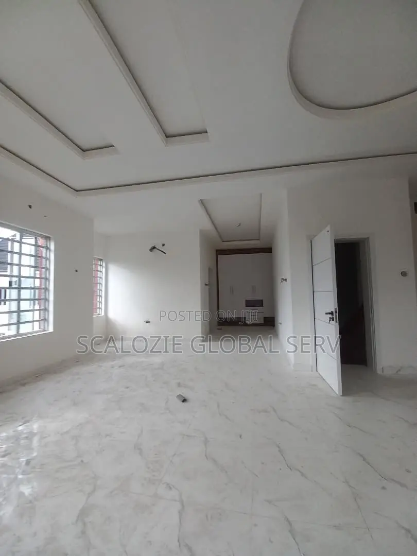 7bdrm Duplex in Naf Harmony Estate for sale
