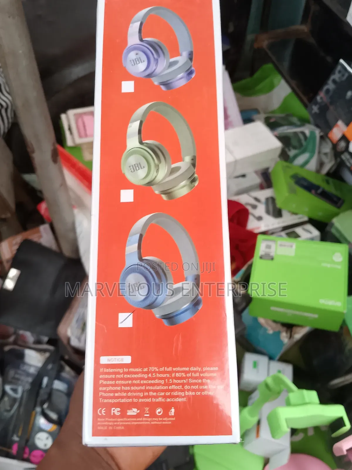 JBL Powerful Bass Wireless Head Phone