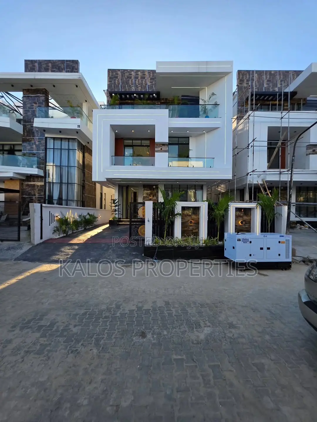 6bdrm Duplex in Chevron Lekki Lagos for sale