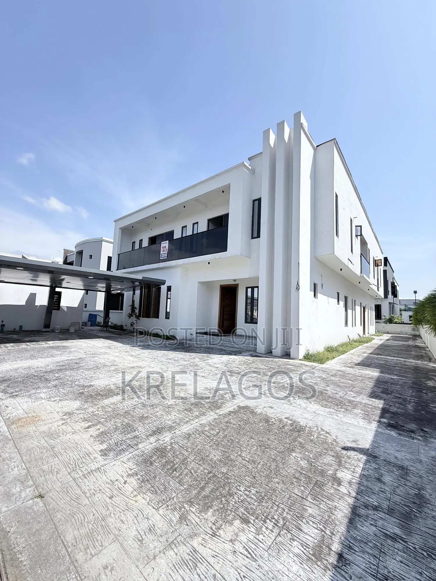 5bdrm Duplex in Royal Garden, Off Lekki-Epe Expressway for sale