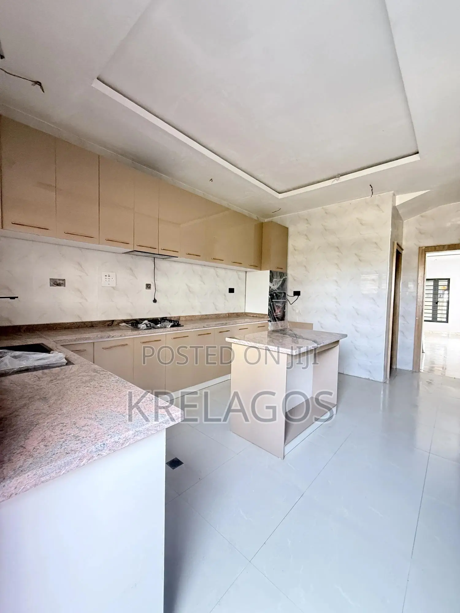 4bdrm Duplex in Ologolo for sale
