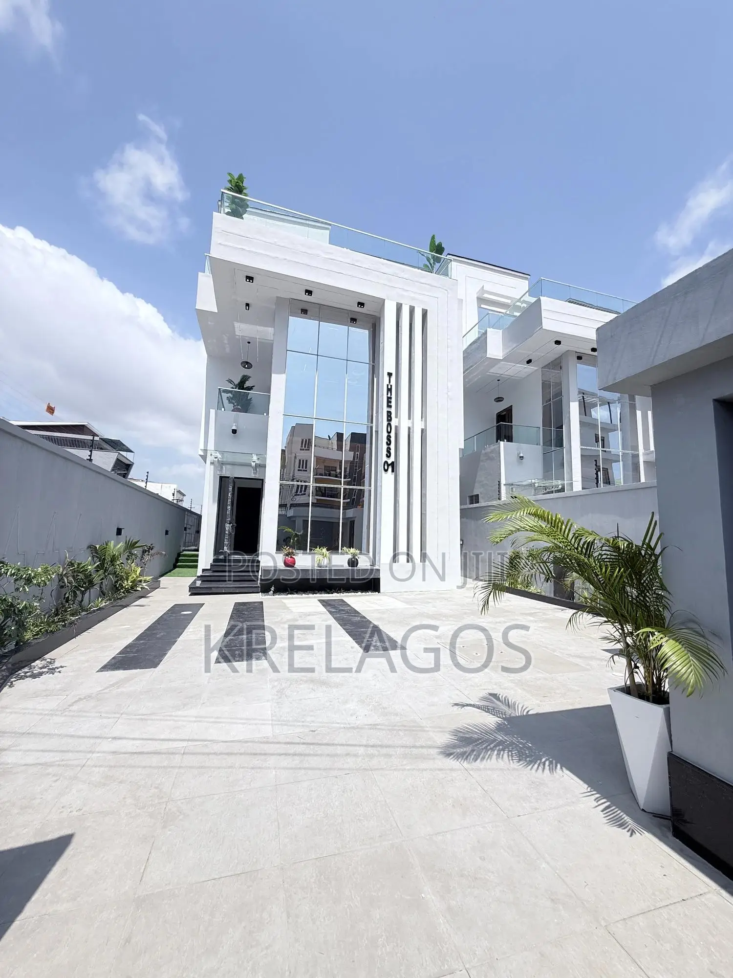 5bdrm Duplex in Lekki Phase 1 for sale