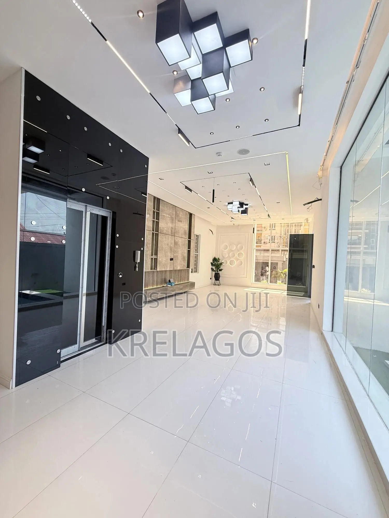 5bdrm Duplex in Lekki Phase 1 for sale