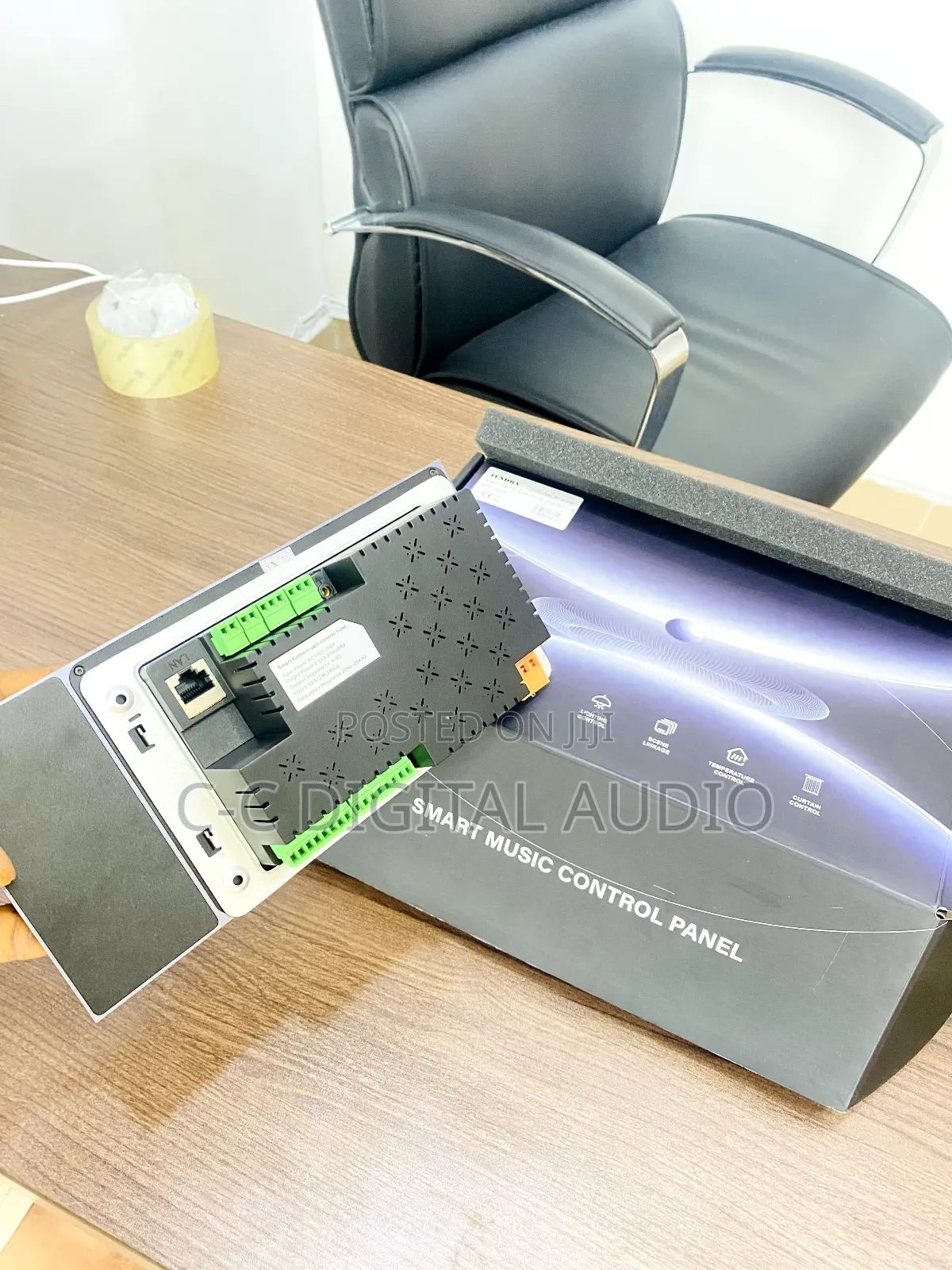 Inwall Smart Amplifier With Nub Control for Ceiling Speaker