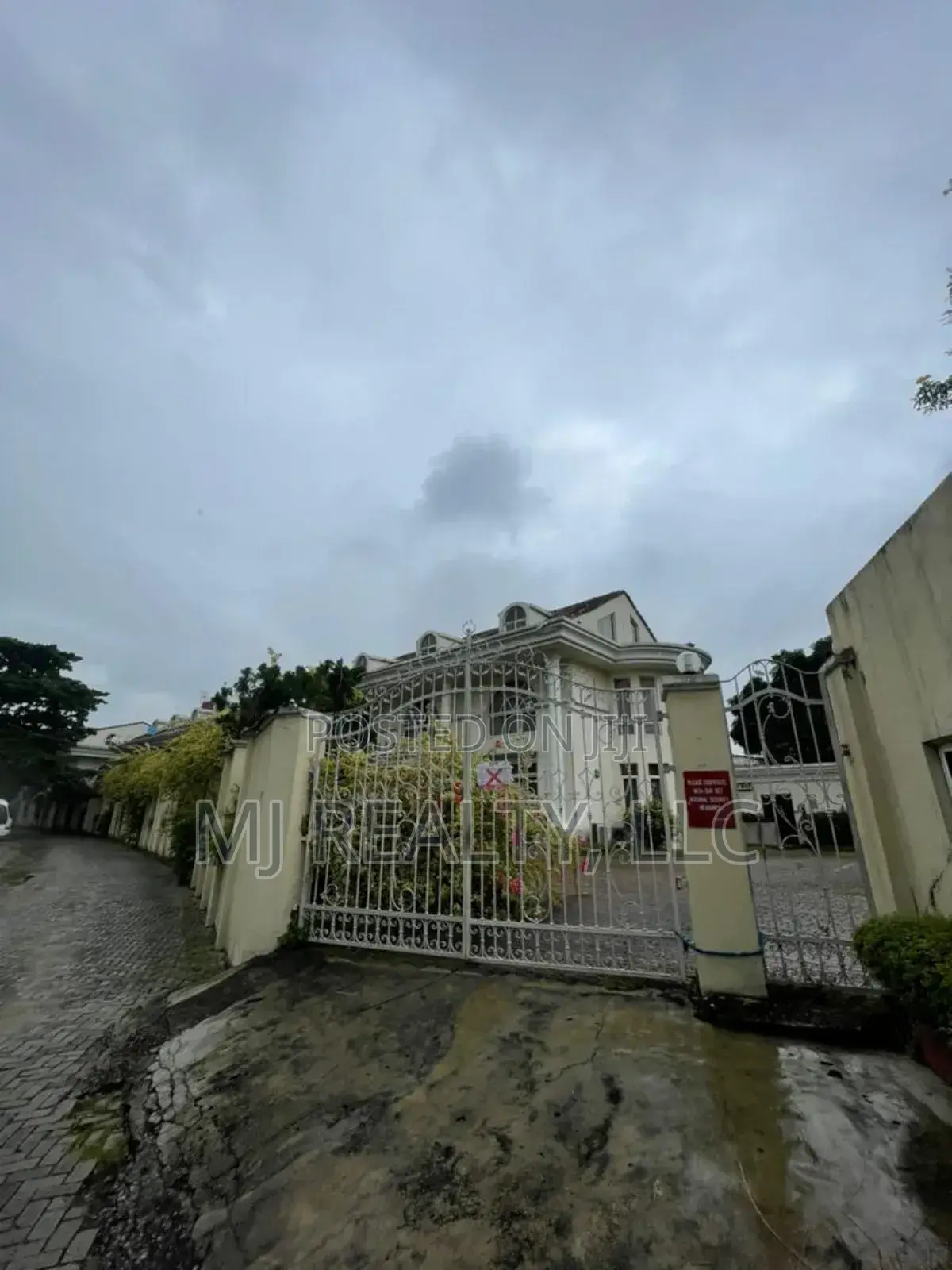 Furnished Hotel At Ikoyi For Sale