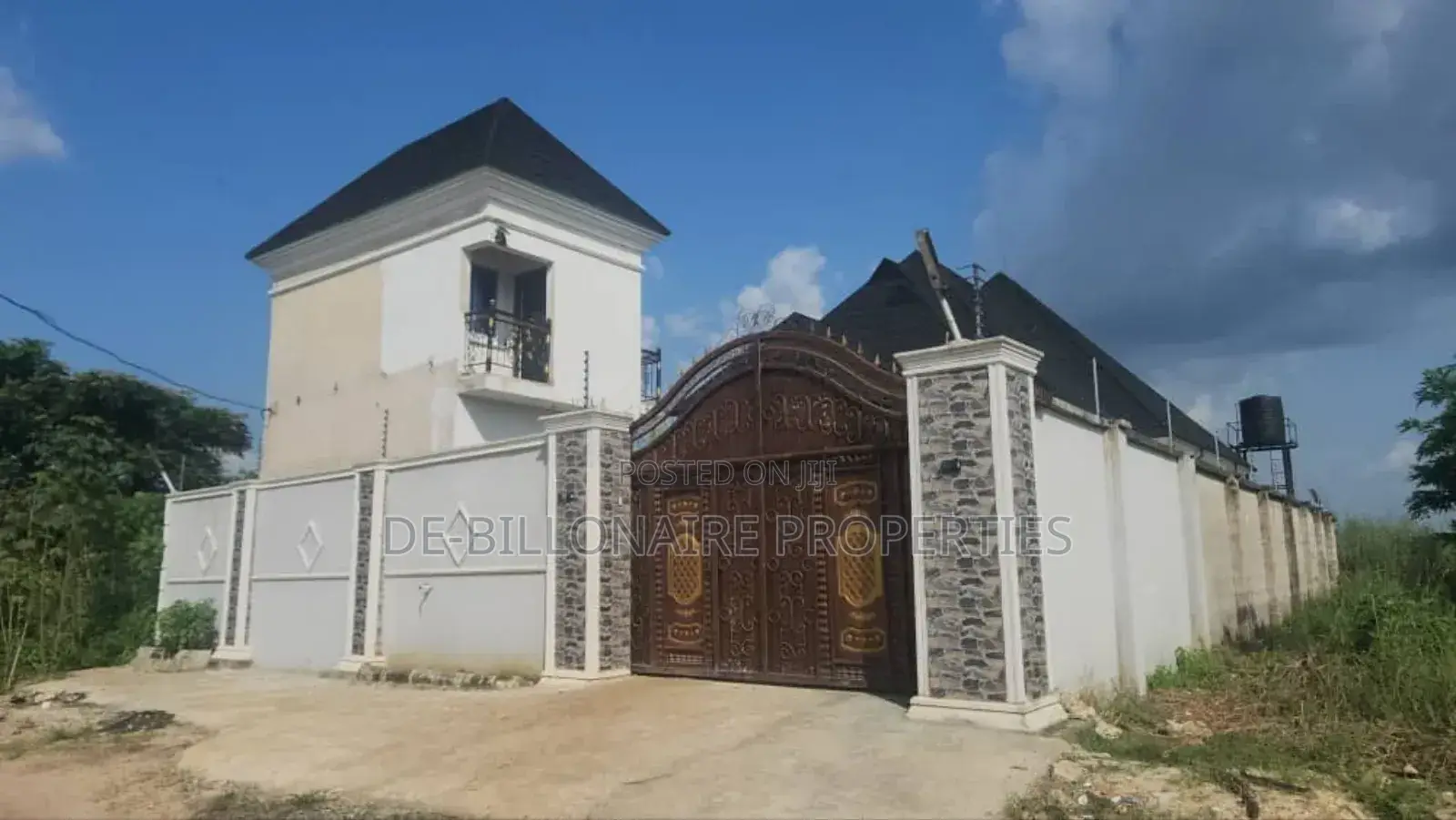 4bdrm Bungalow in Owerri for sale