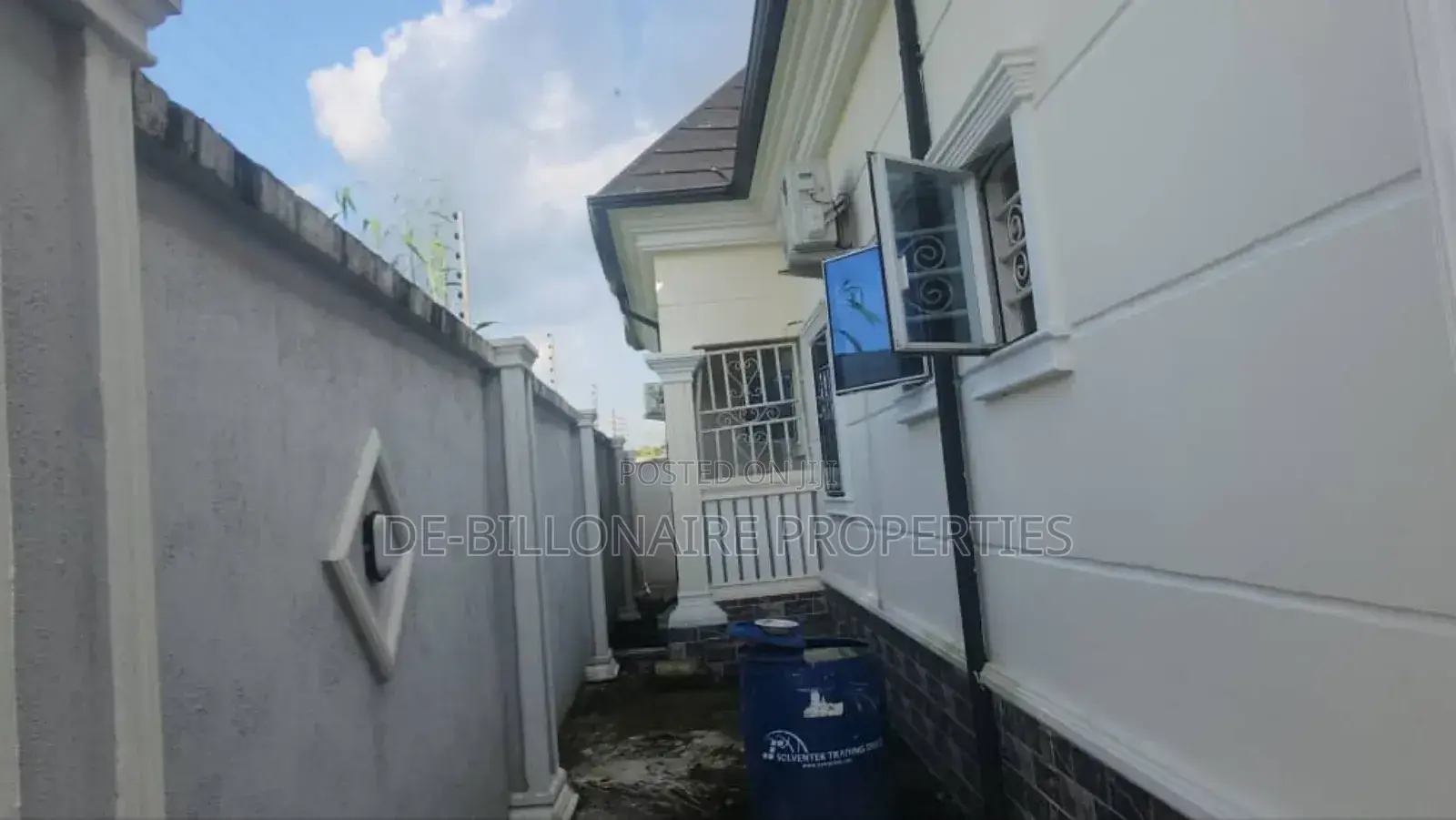 4bdrm Bungalow in Owerri for sale