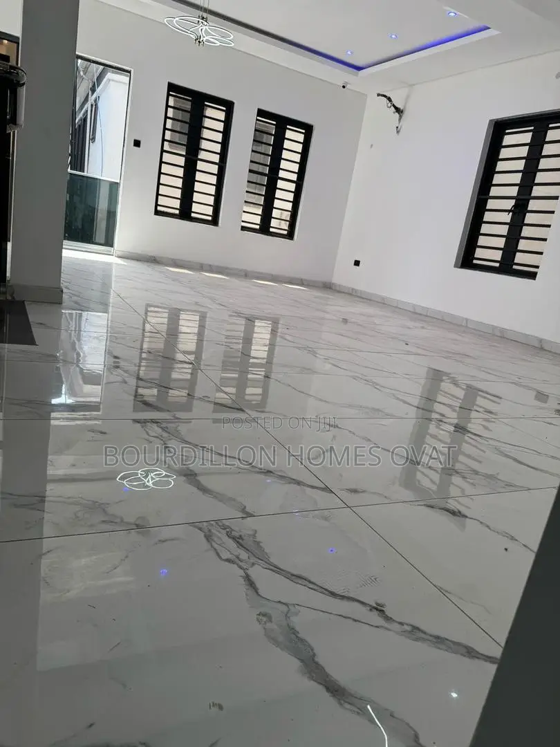 4bdrm House in Ikate Lekki Lagos for sale