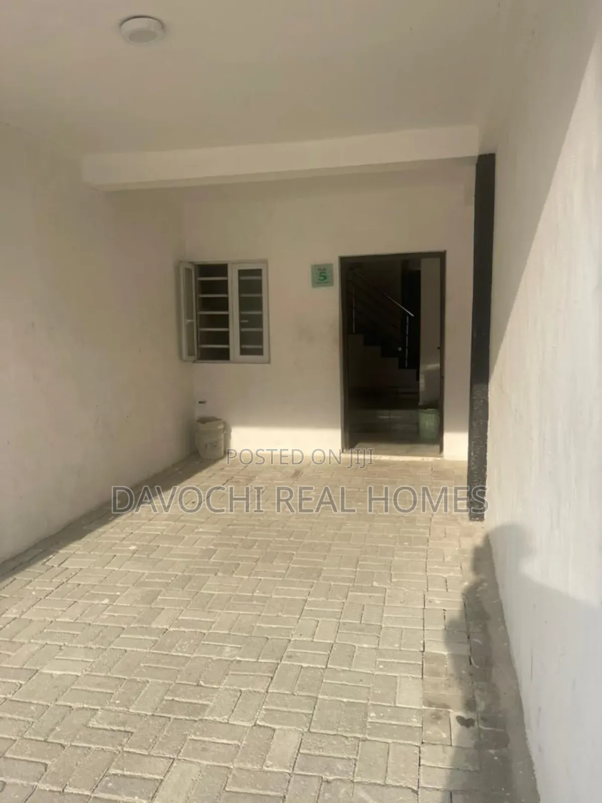 1bdrm Duplex in Ikota Villa Estate, Lekki for rent