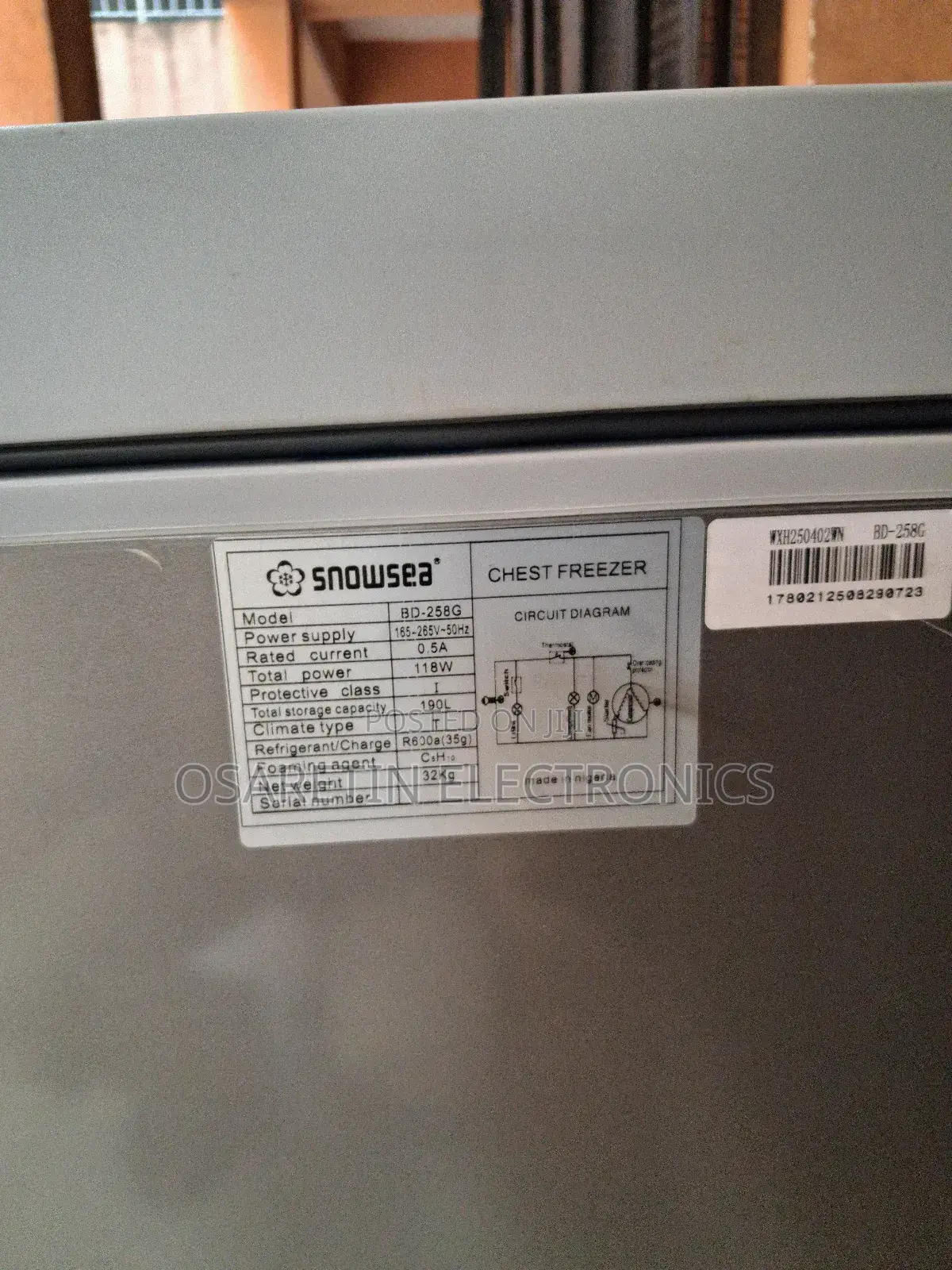 Snowsea Freezer With Glass Door 190 Litre, Very Strong and Durable