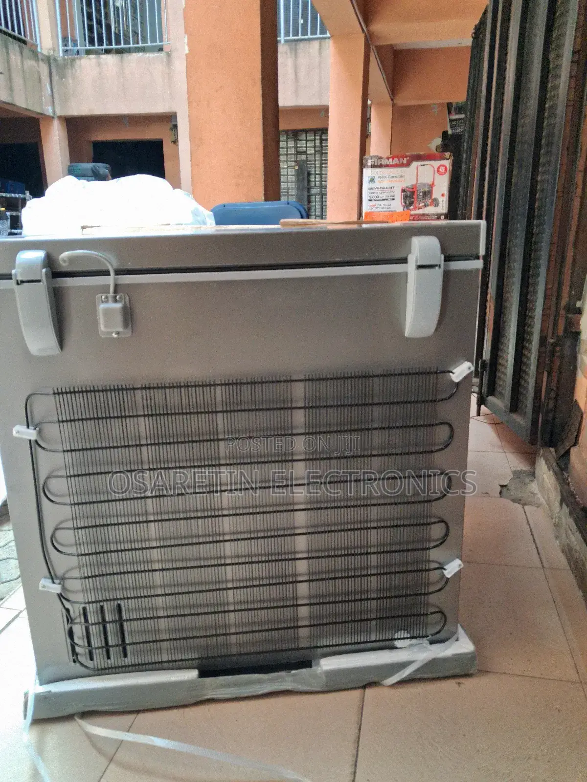Snowsea Freezer With Glass Door 190 Litre, Very Strong and Durable