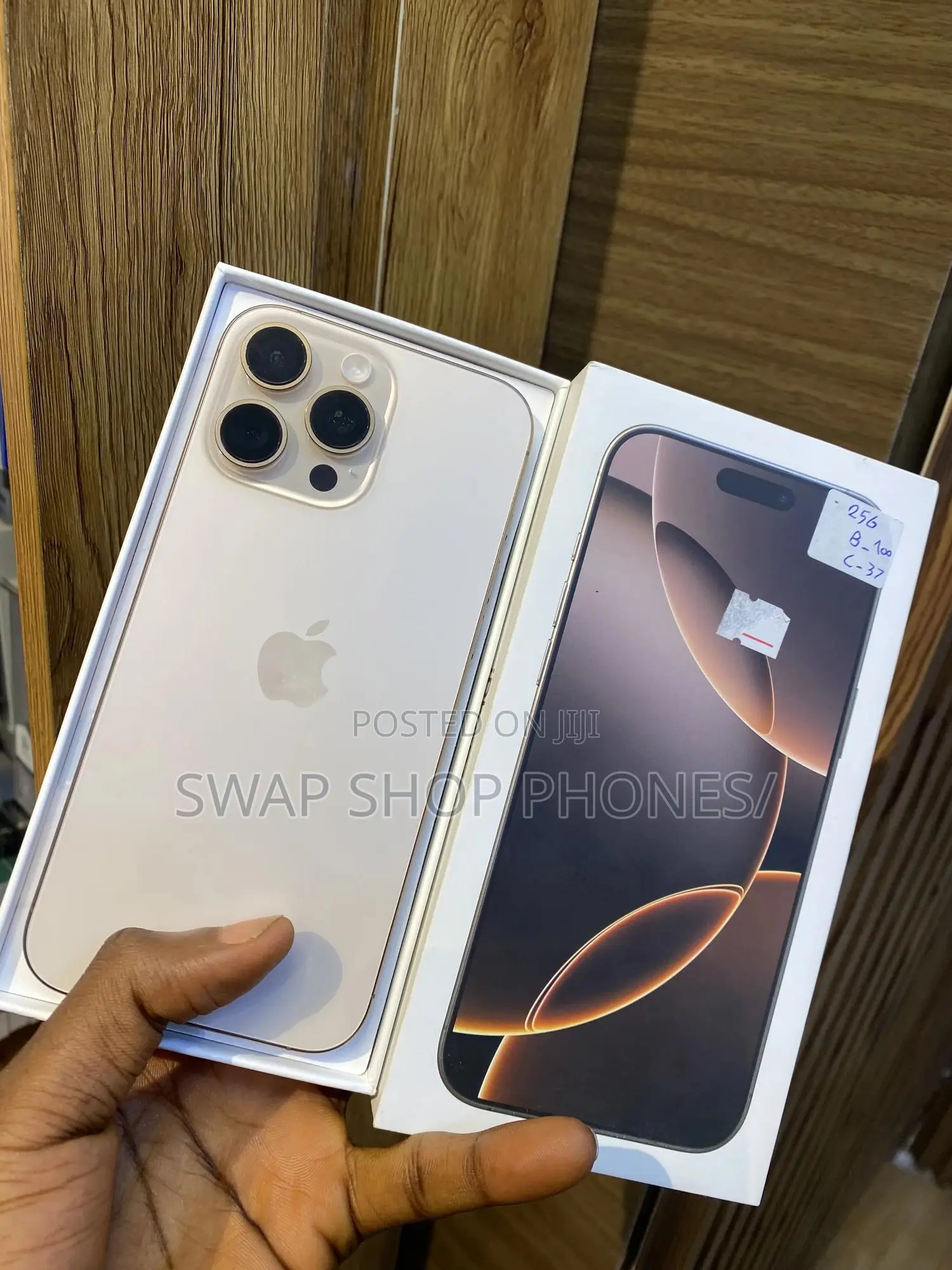 New Apple iPhone 16 Pro Max 256 GB Gold