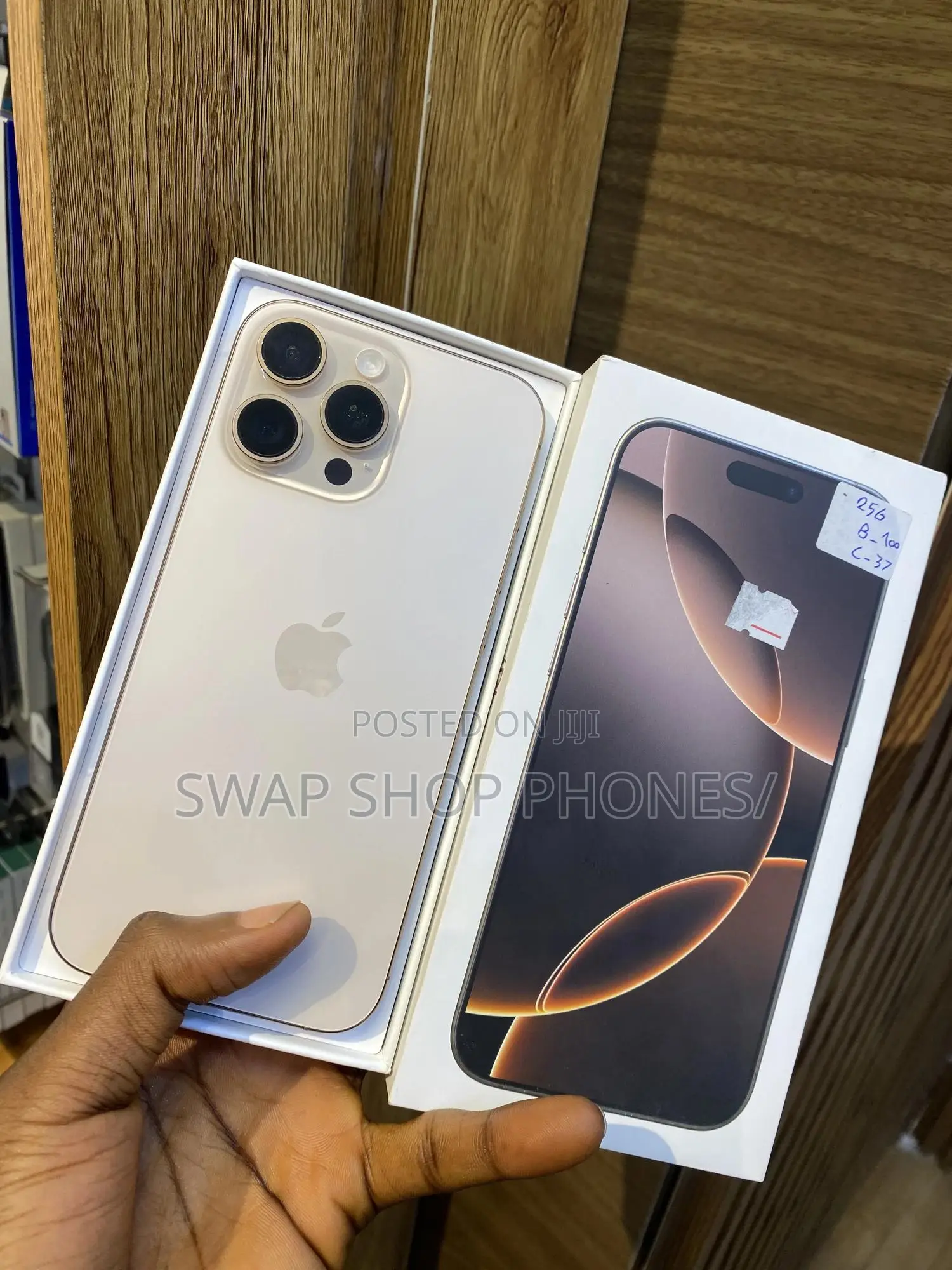 New Apple iPhone 16 Pro Max 256 GB Gold