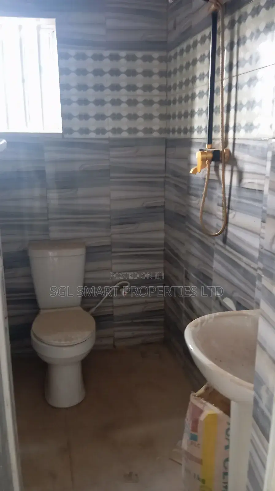 3bdrm Apartment in Aguoye, Awka for rent