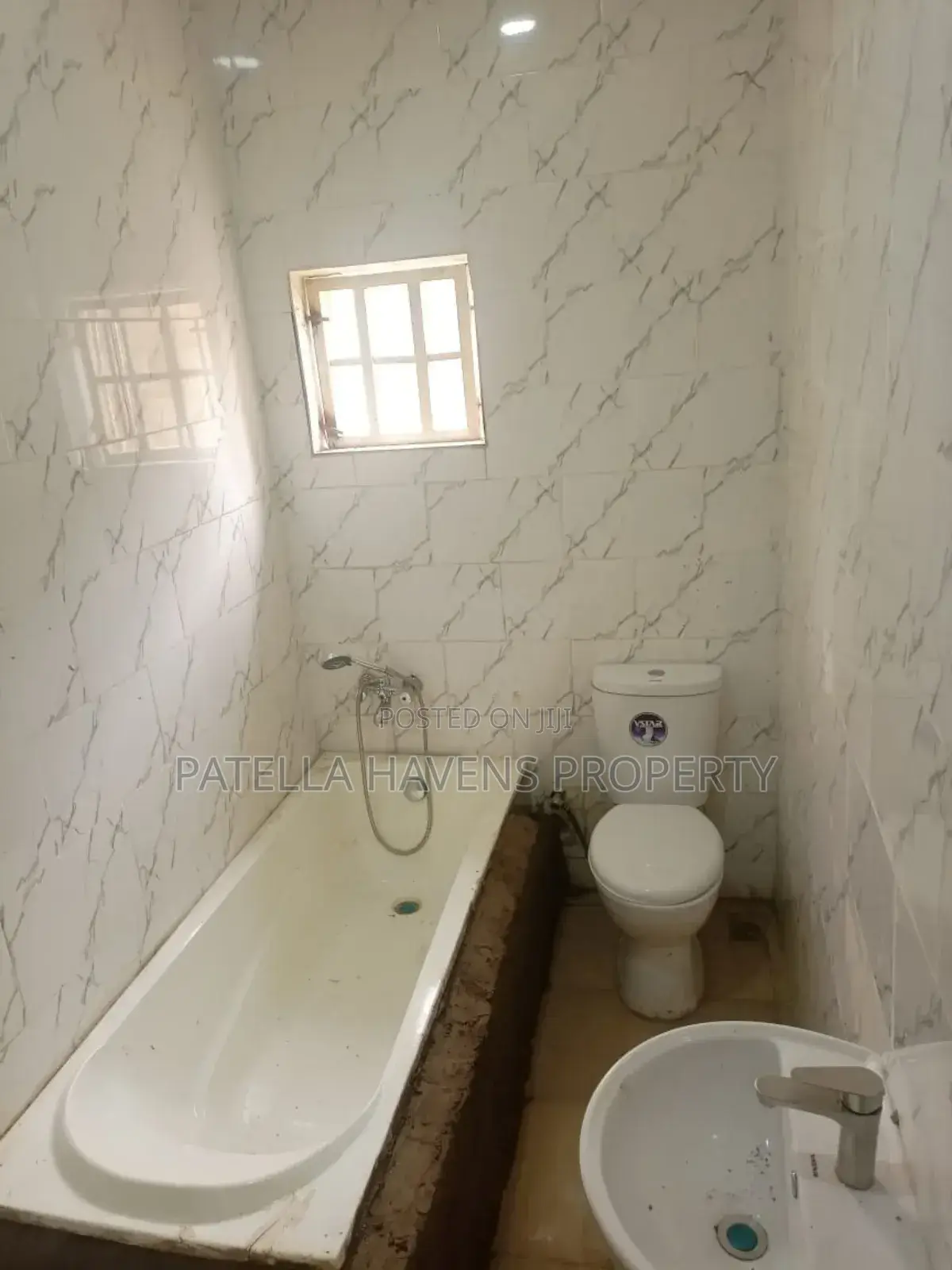 2bdrm Block of Flats in Gwarinpa for sale