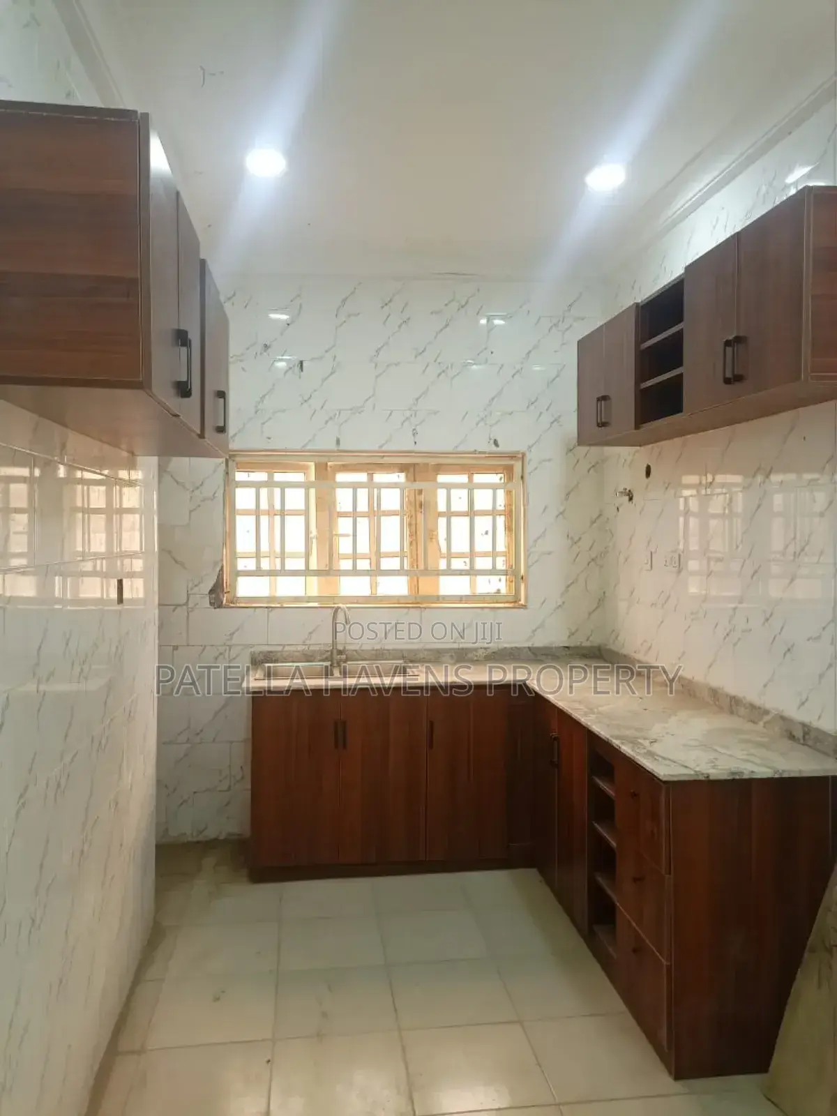 2bdrm Block of Flats in Gwarinpa for sale