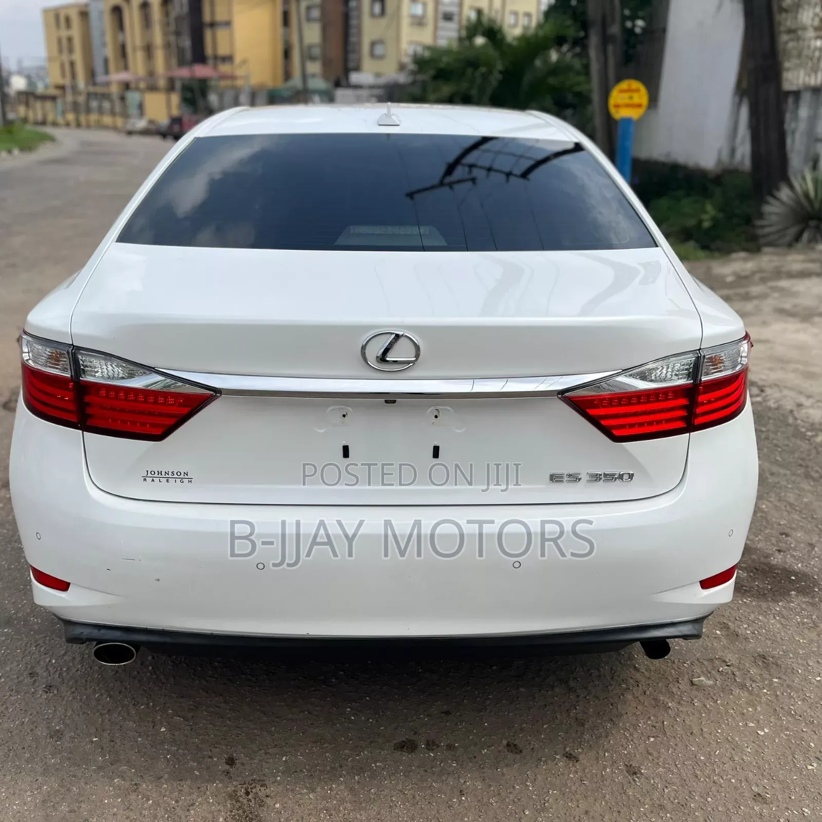 Lexus ES 350 FWD 2014 White