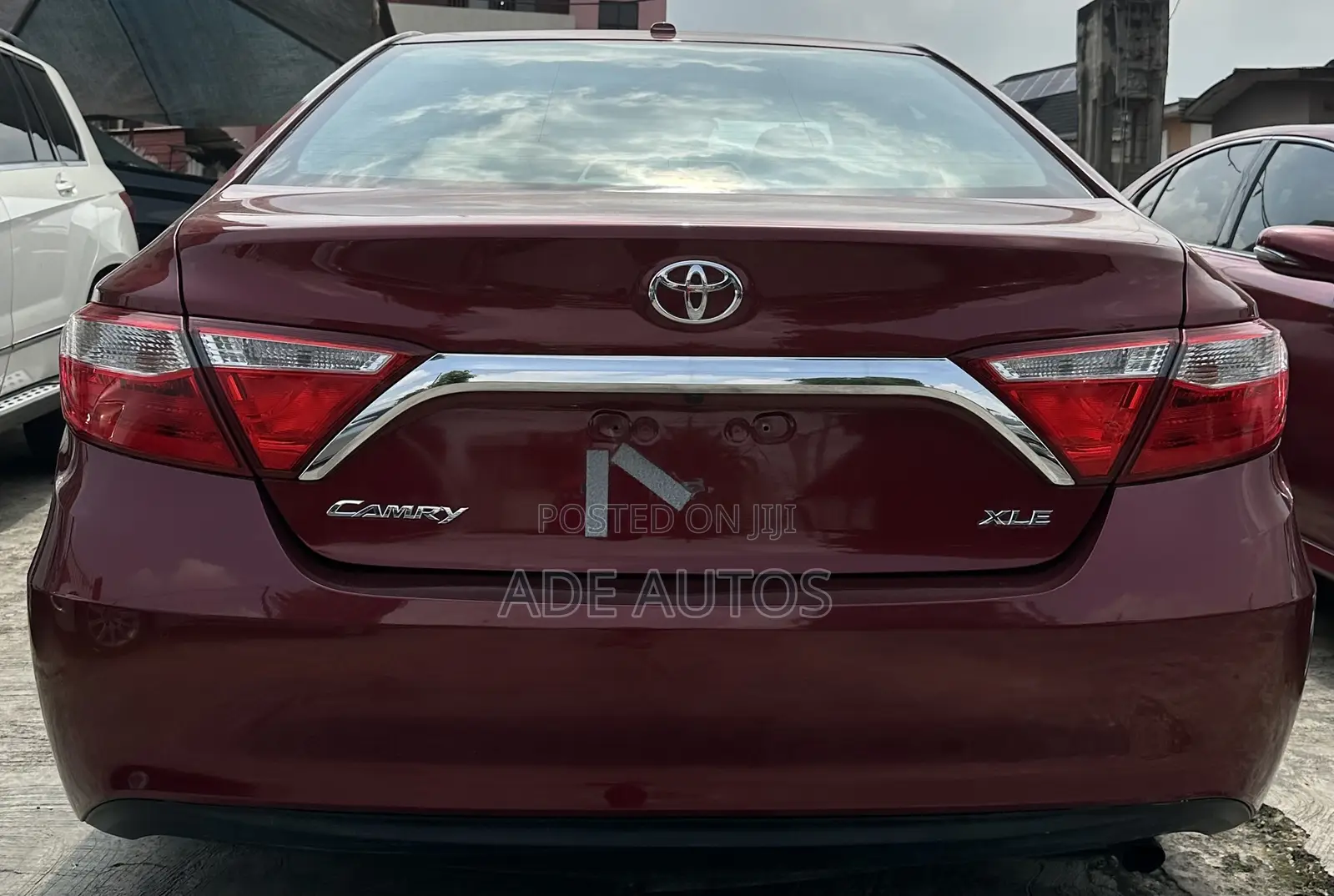 Toyota Camry XLE 4dr Sedan (2.5L 4cyl 6A) 2015 Red