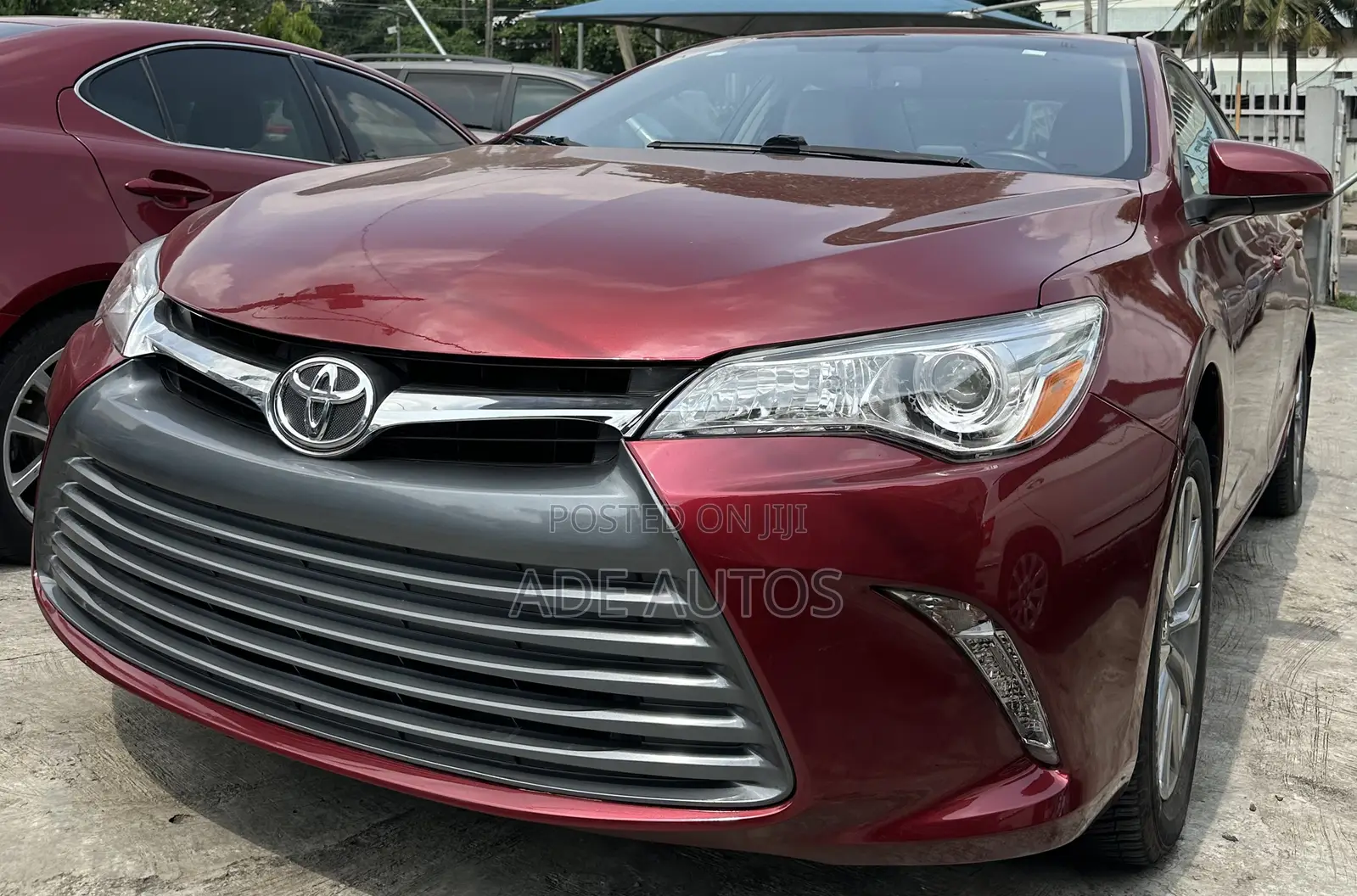 Toyota Camry XLE 4dr Sedan (2.5L 4cyl 6A) 2015 Red