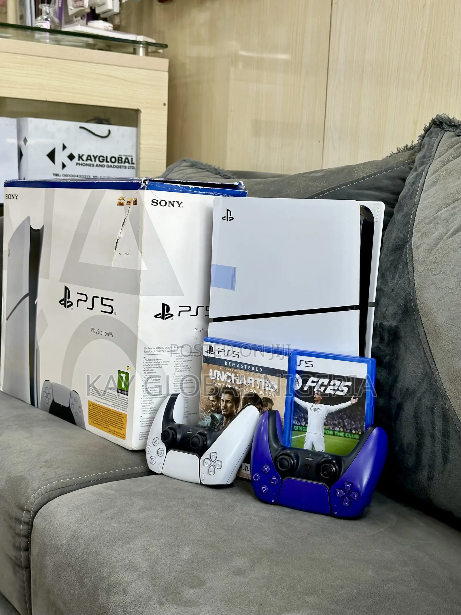 Open Box Ps5 Slim With 2pads