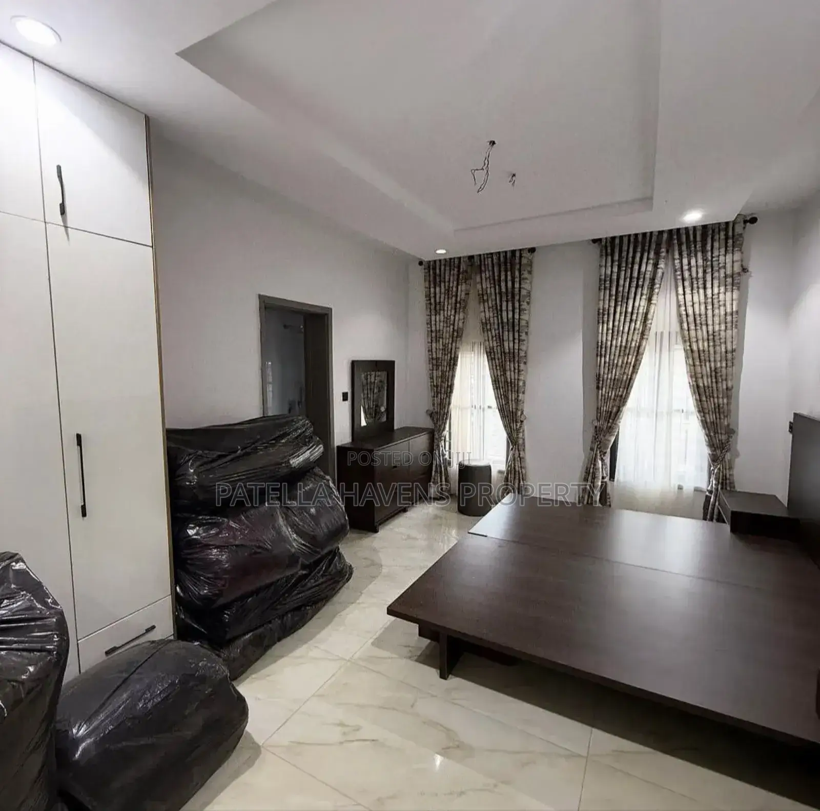 5bdrm Duplex in Asokoro for sale