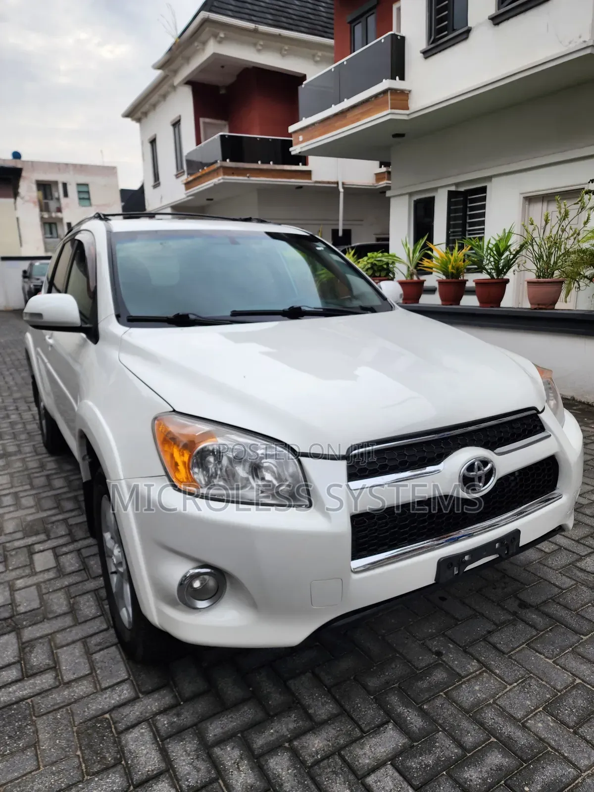 Toyota RAV4 2012 White