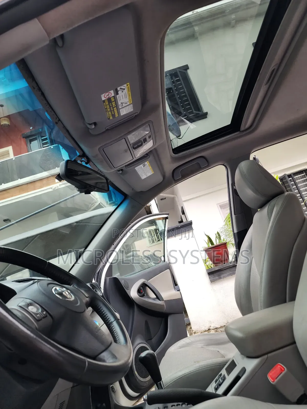 Toyota RAV4 2012 White