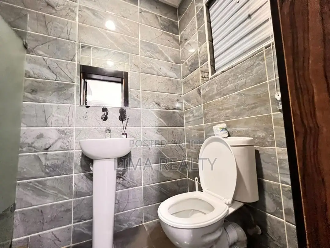 Ace Apartment - 3 Bedroom Oniru Vi