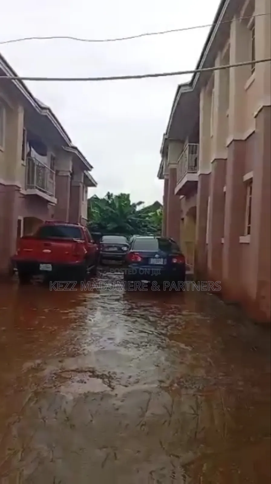 8bdrm Block of Flats in Infant Jesus, Asaba,, Oshimili South for sale