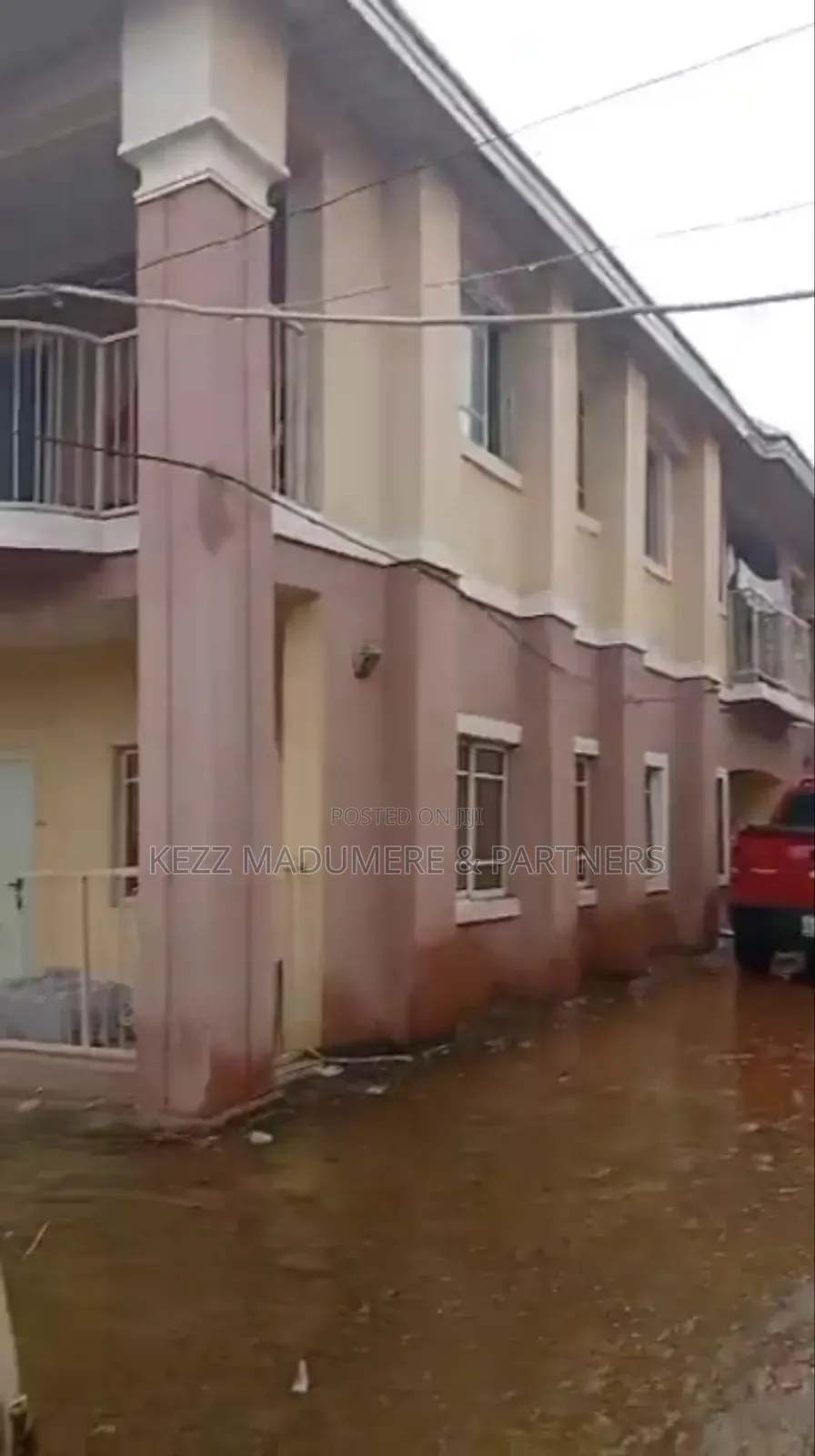 8bdrm Block of Flats in Infant Jesus, Asaba,, Oshimili South for sale