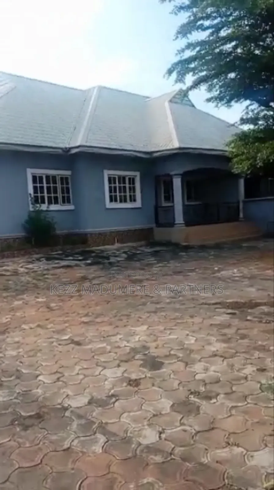 6bdrm Bungalow in Behind Nta Core, Oshimili South for sale