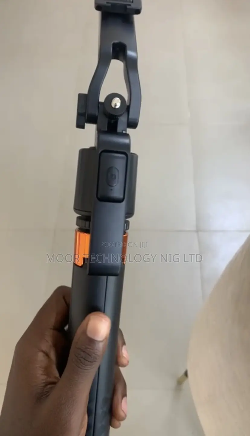 Smart Face Tracking Tripod