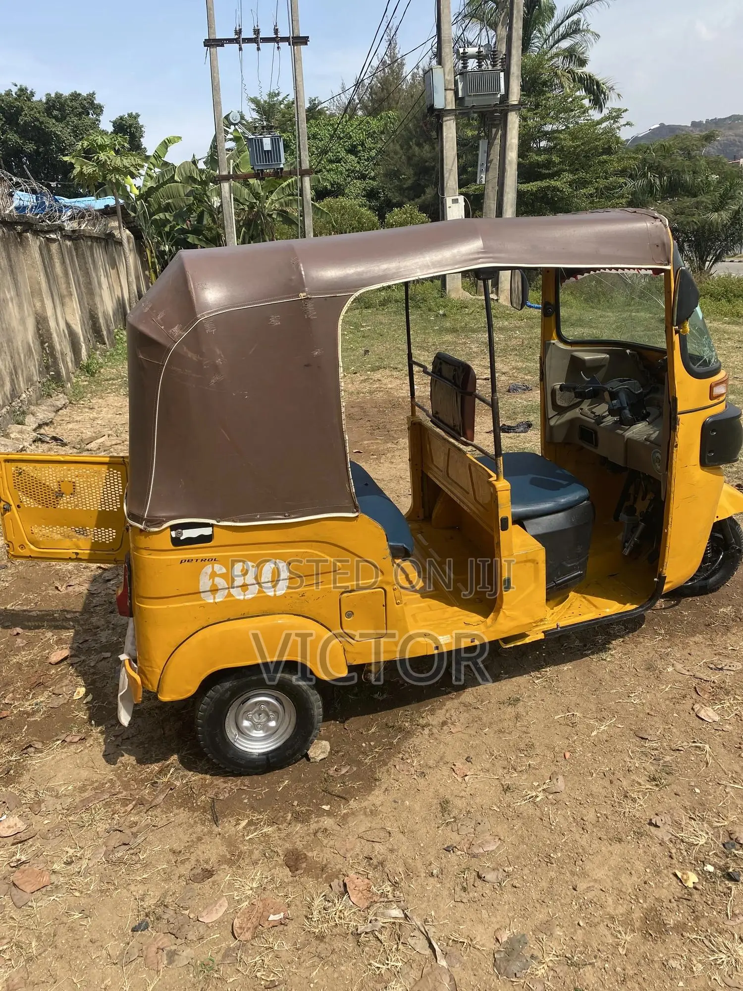 Bajaj RE 2022 Yellow