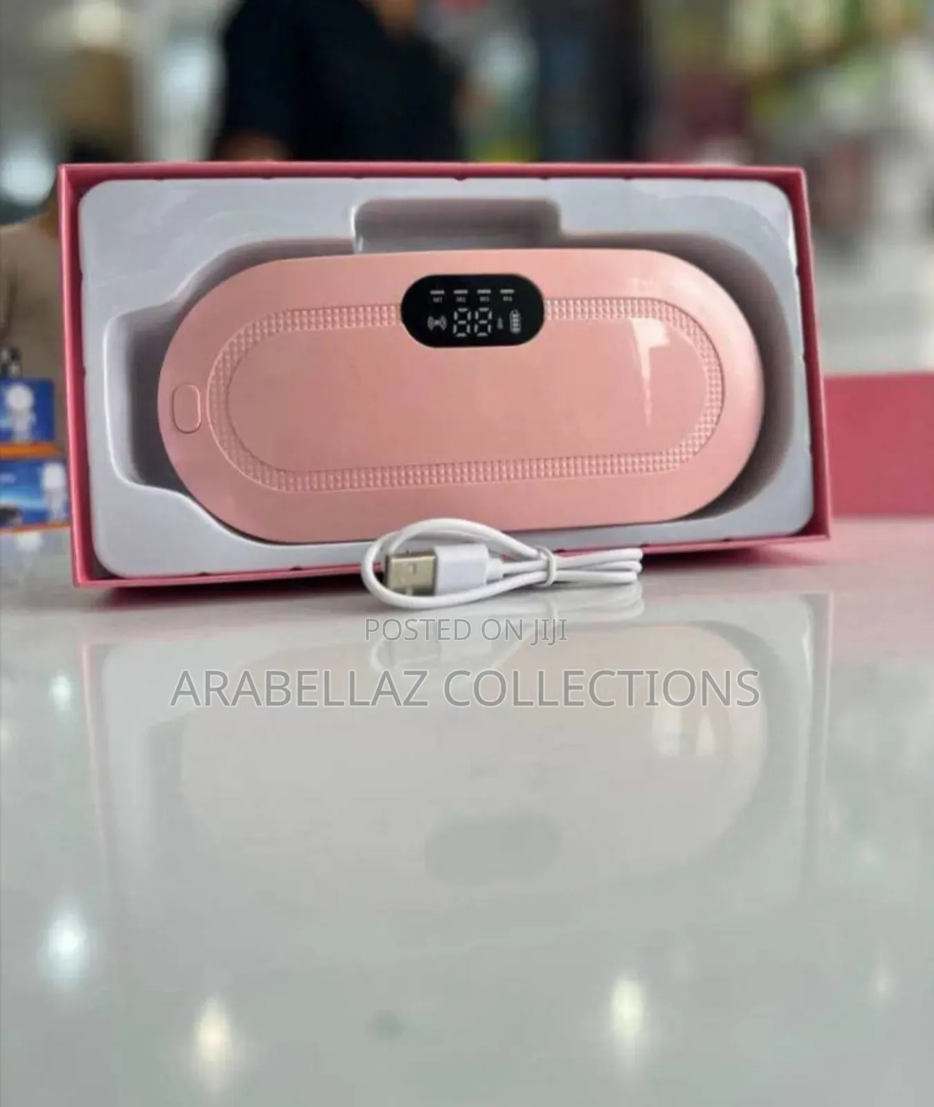 Portable Electric Heating Pad For Relieving Menstrual Cramps.