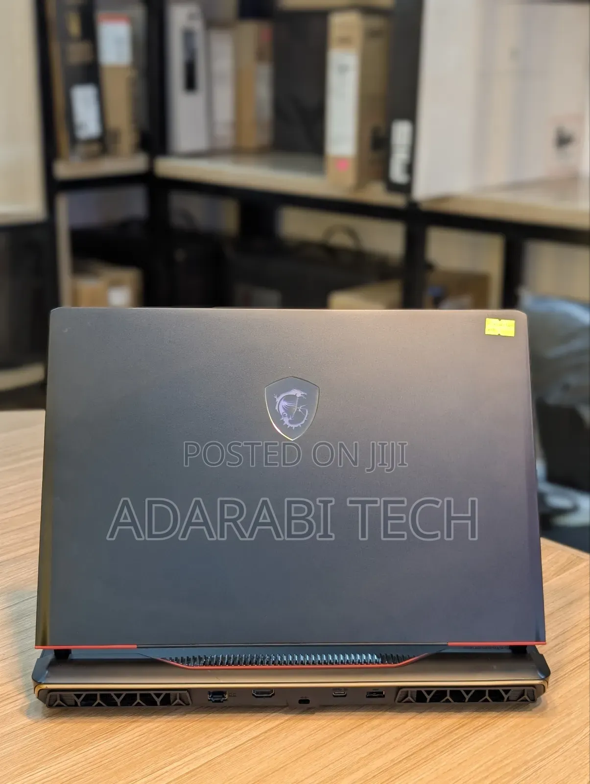 Laptop MSI Raider GE68HX 13vi-202us 32GB Intel Core I9 SSD 1T
