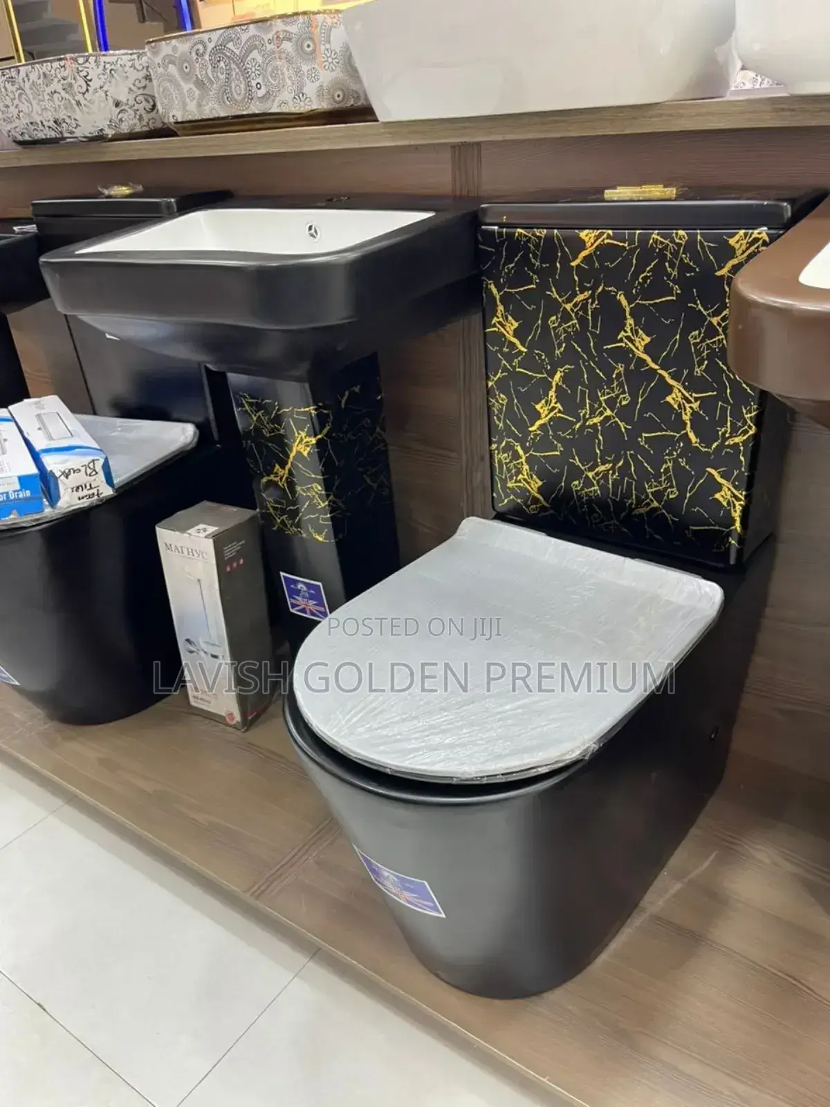 Envy Marble Gold Toilet Seat With Basin and Pedestria.