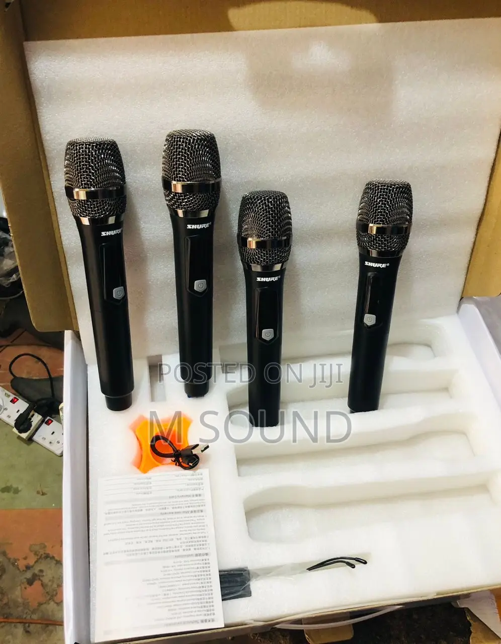 Shure 4 in 1 Wireless Microphone