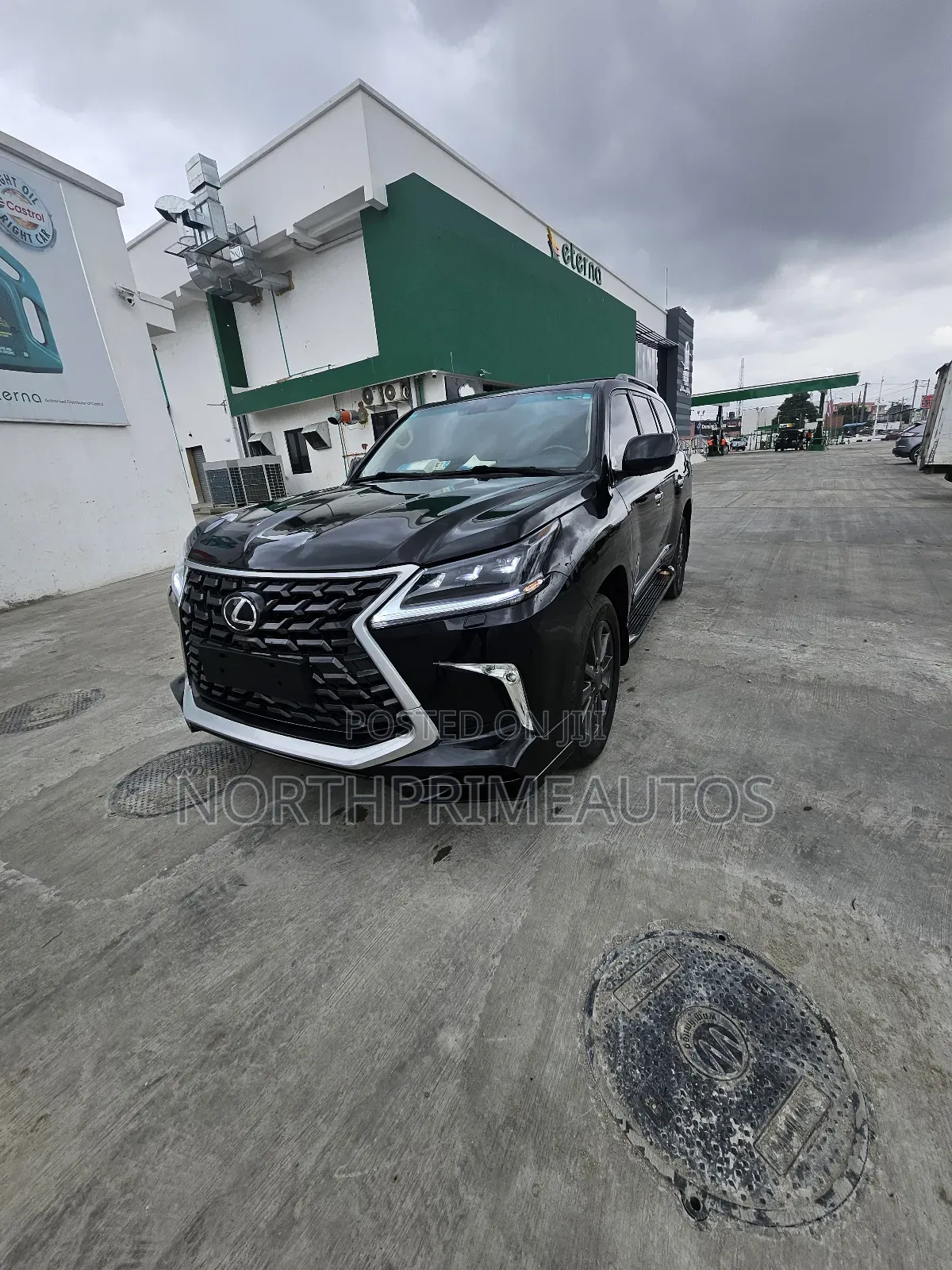 Lexus LX 570 2010 Black