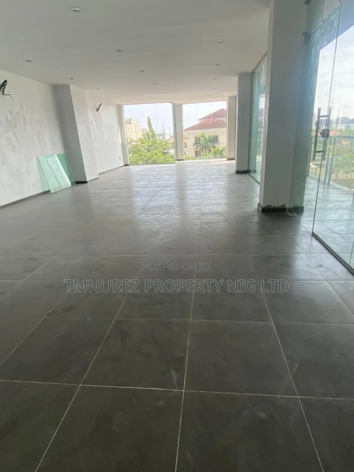 Showroom for Rent