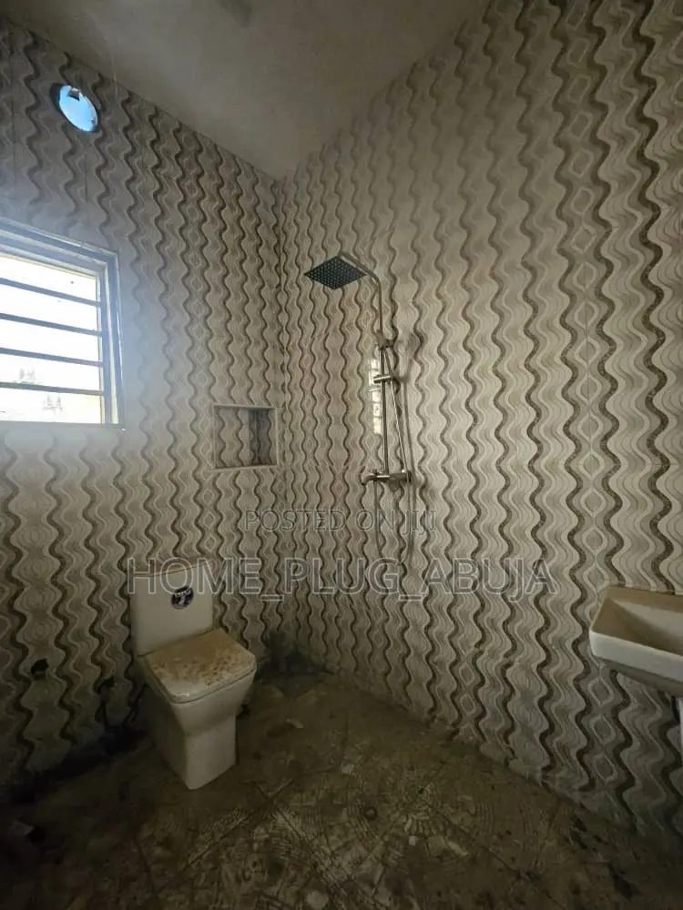 1bdrm Room & Parlour in Efab Queens Estate, Karsana for rent