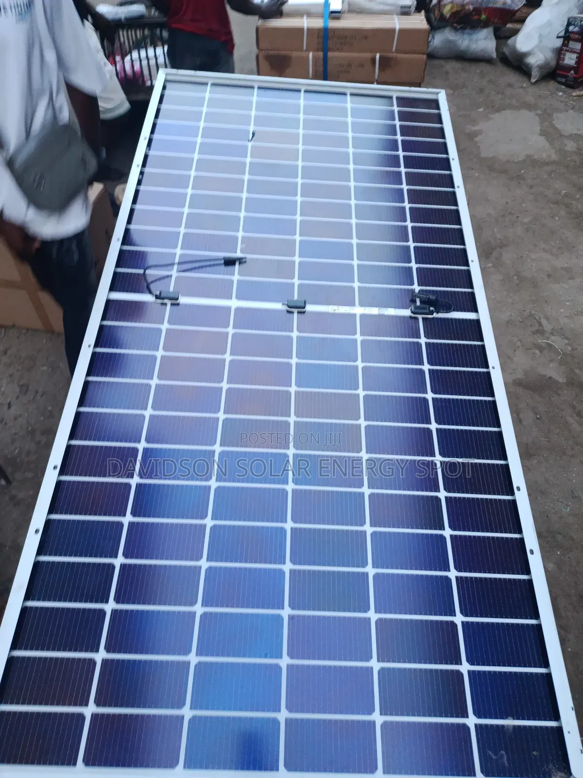 600watt Jinko Solar Panel Halfcourt
