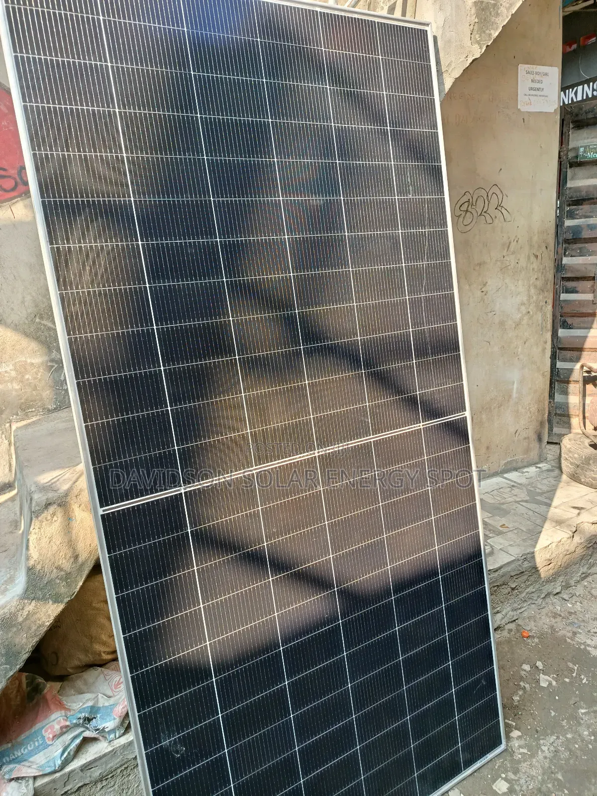 600watt Jinko Solar Panel Halfcourt