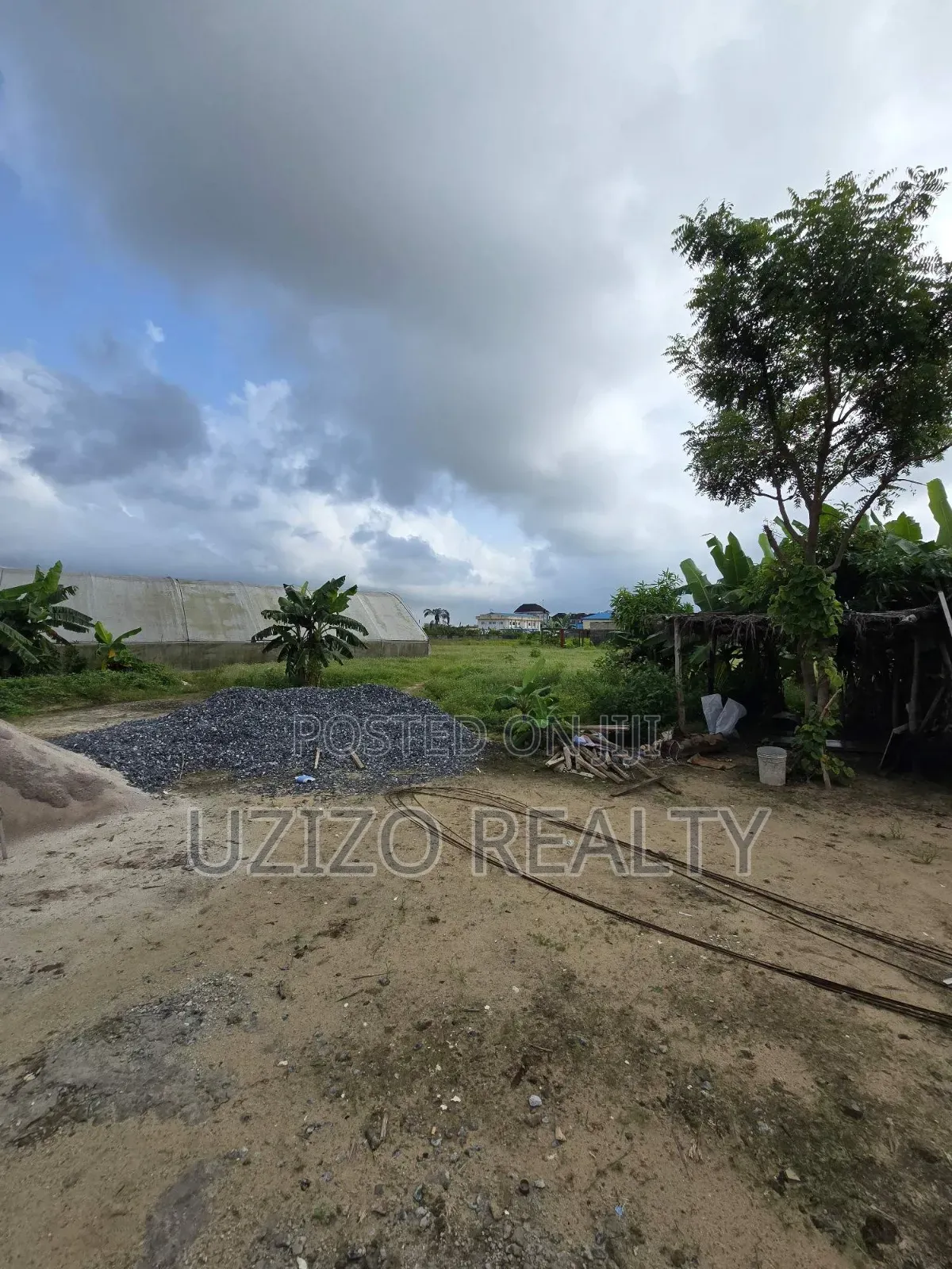 26 Plots of Dryland in Lakowe